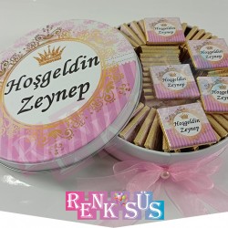 Kişi Özel Metal Çikolata Kutulu Madlen Çikolata Küçük Boy Kişi Özel Metal Çikolata Kutulu Madlen Çikolata Küçük Boy